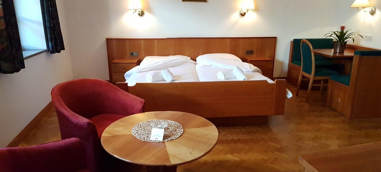 Weisses Roessl Bed & Breakfast Appiano Sulla Strada Del Vino Eksteriør bilde